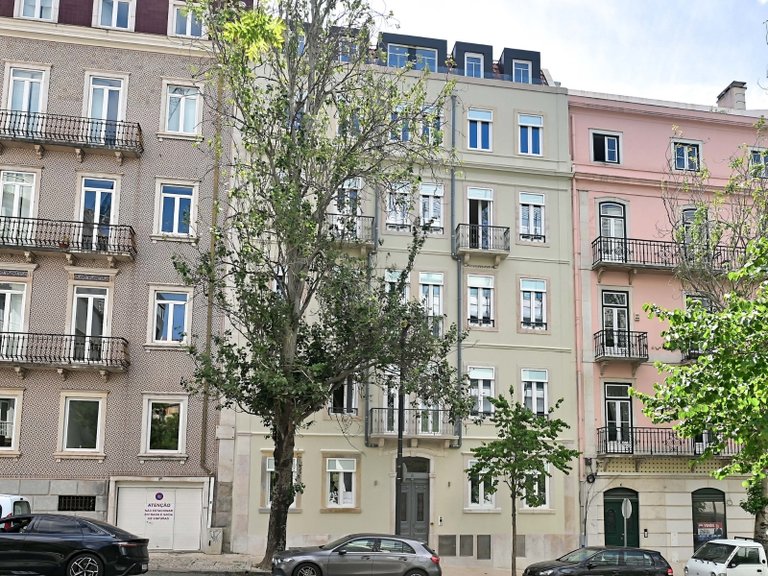 Apartment for Sale in Arroios, Lisboa, Lisbon, Portugal 17