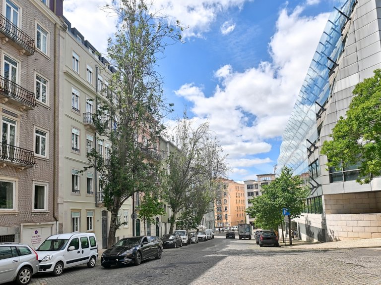 Apartment for Sale in Arroios, Lisboa, Lisbon, Portugal 19