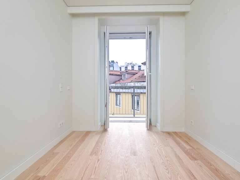 Apartment for Sale in Arroios, Lisboa, Lisbon, Portugal 12
