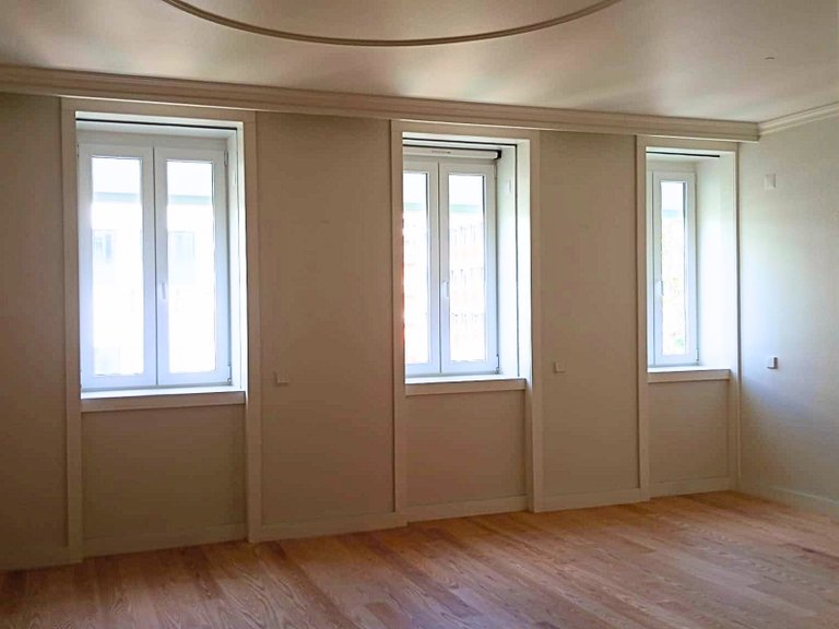 Apartment for Sale in Arroios, Lisboa, Lisbon, Portugal 2