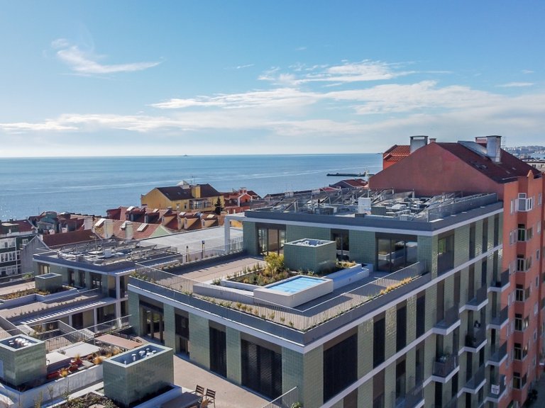 Apartment for Sale in Algés, Linda-a-Velha e Cruz Quebrada-Dafundo, Oeiras, Lisbon, Portugal 5