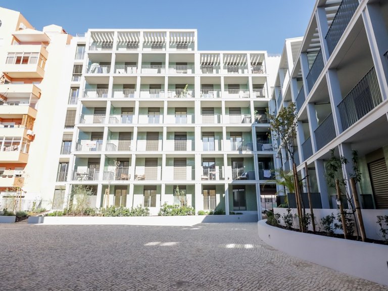 Apartment for Sale in Algés, Linda-a-Velha e Cruz Quebrada-Dafundo, Oeiras, Lisbon, Portugal 50
