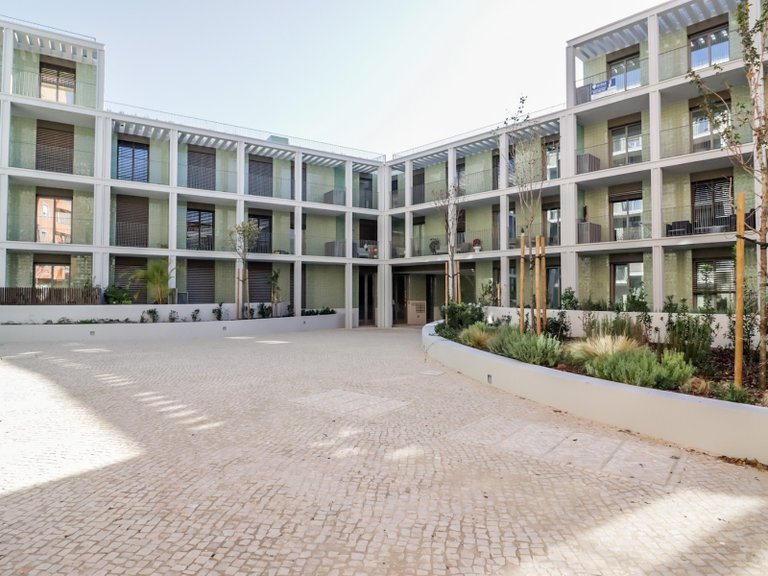 Apartment for Sale in Algés, Linda-a-Velha e Cruz Quebrada-Dafundo, Oeiras, Lisbon, Portugal 54
