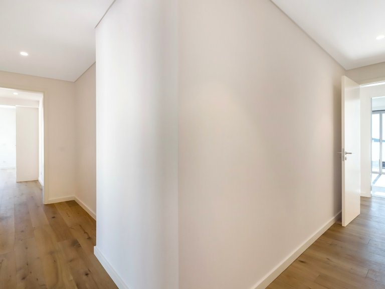Apartment for Sale in Algés, Linda-a-Velha e Cruz Quebrada-Dafundo, Oeiras, Lisbon, Portugal 24