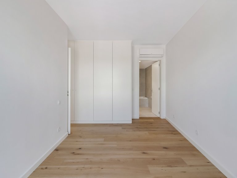 Apartment for Sale in Algés, Linda-a-Velha e Cruz Quebrada-Dafundo, Oeiras, Lisbon, Portugal 37
