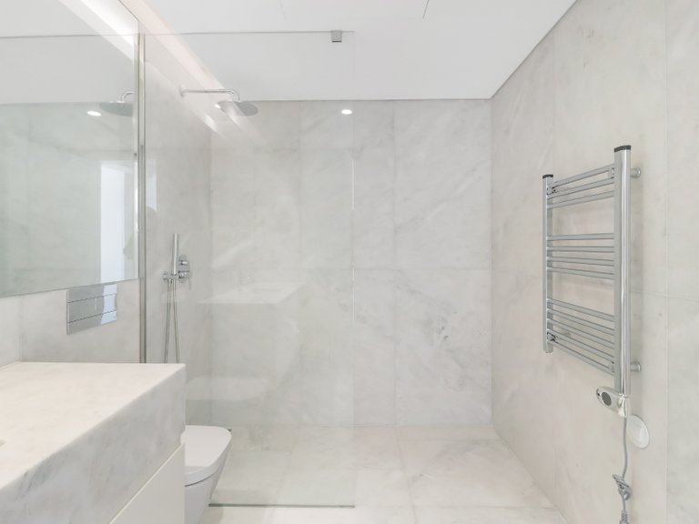 Apartment for Sale in Algés, Linda-a-Velha e Cruz Quebrada-Dafundo, Oeiras, Lisbon, Portugal 38