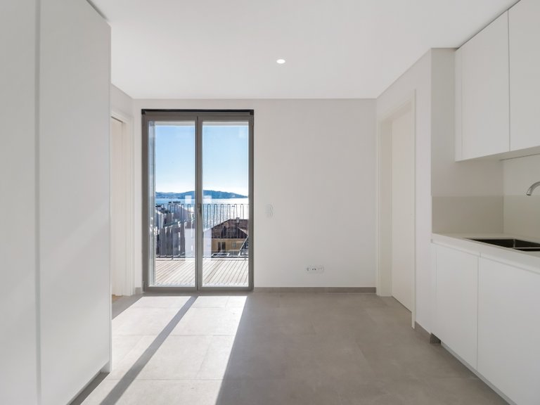 Apartment for Sale in Algés, Linda-a-Velha e Cruz Quebrada-Dafundo, Oeiras, Lisbon, Portugal 19