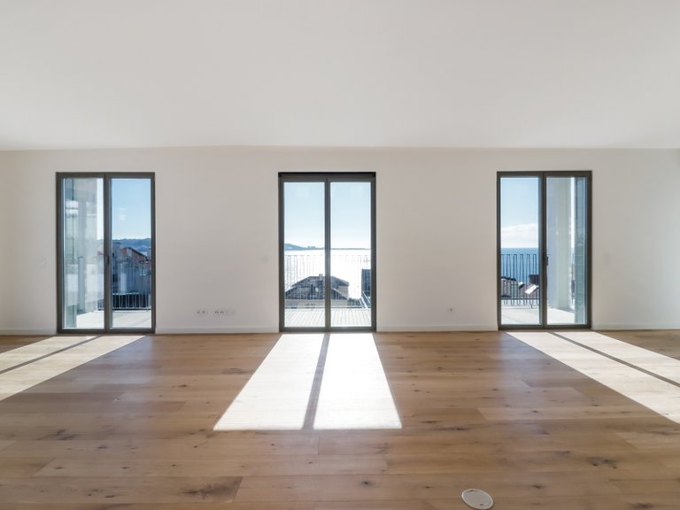 Apartment for Sale in Algés, Linda-a-Velha e Cruz Quebrada-Dafundo, Oeiras, Lisbon, Portugal 12