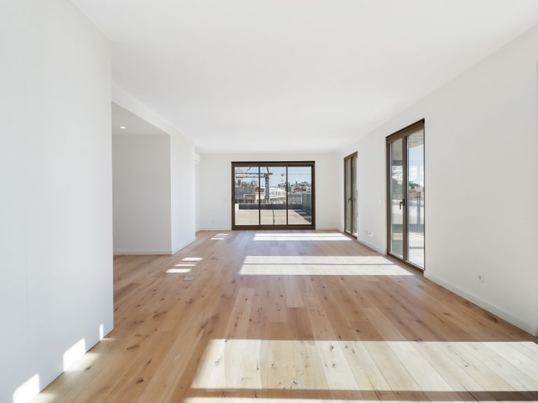 Apartment for Sale in Algés, Linda-a-Velha e Cruz Quebrada-Dafundo, Oeiras, Lisbon, Portugal 7