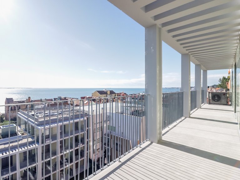 Apartment for Sale in Algés, Linda-a-Velha e Cruz Quebrada-Dafundo, Oeiras, Lisbon, Portugal 14