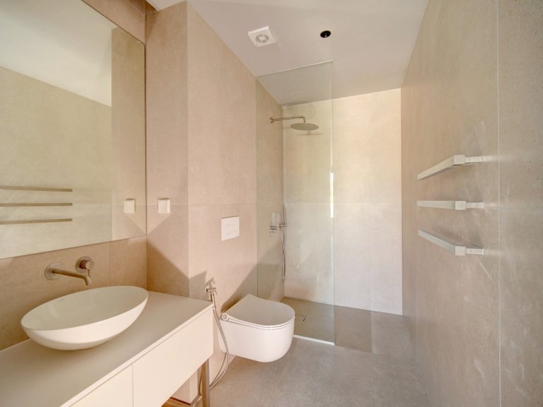 Apartment for Sale in Avenidas Novas, Lisboa, Lisbon, Portugal 23