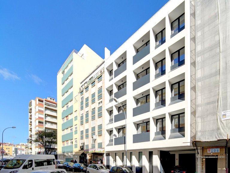 Apartment for Sale in Avenidas Novas, Lisboa, Lisbon, Portugal 27