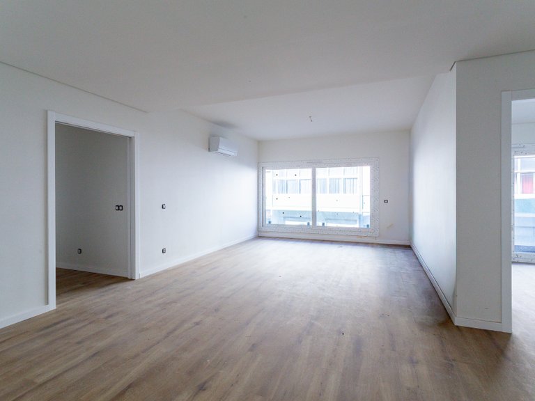 Apartment for Sale in Almada, Cova da Piedade, Pragal e Cacilhas, Almada, Setúbal, Portugal 3
