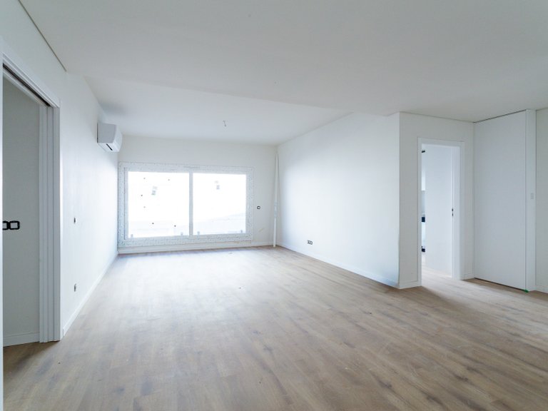 Apartment for Sale in Almada, Cova da Piedade, Pragal e Cacilhas, Almada, Setúbal, Portugal 4