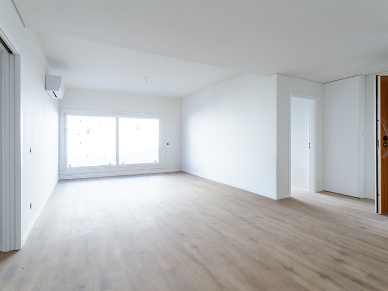 Apartment for Sale in Almada, Cova da Piedade, Pragal e Cacilhas, Almada, Setúbal, Portugal 5