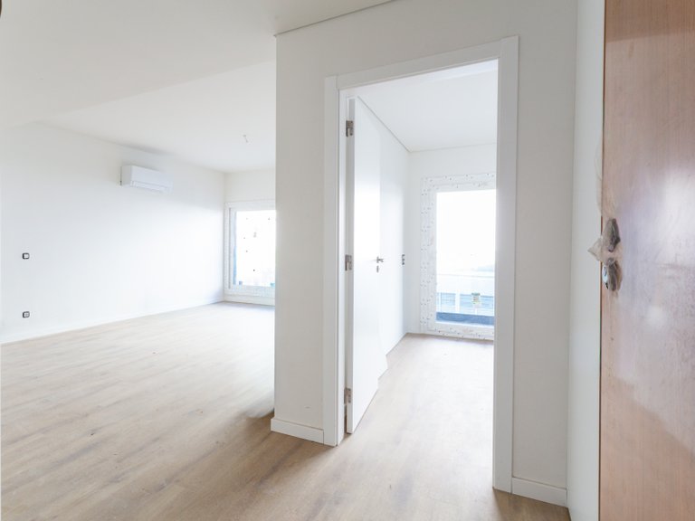 Apartment for Sale in Almada, Cova da Piedade, Pragal e Cacilhas, Almada, Setúbal, Portugal 6