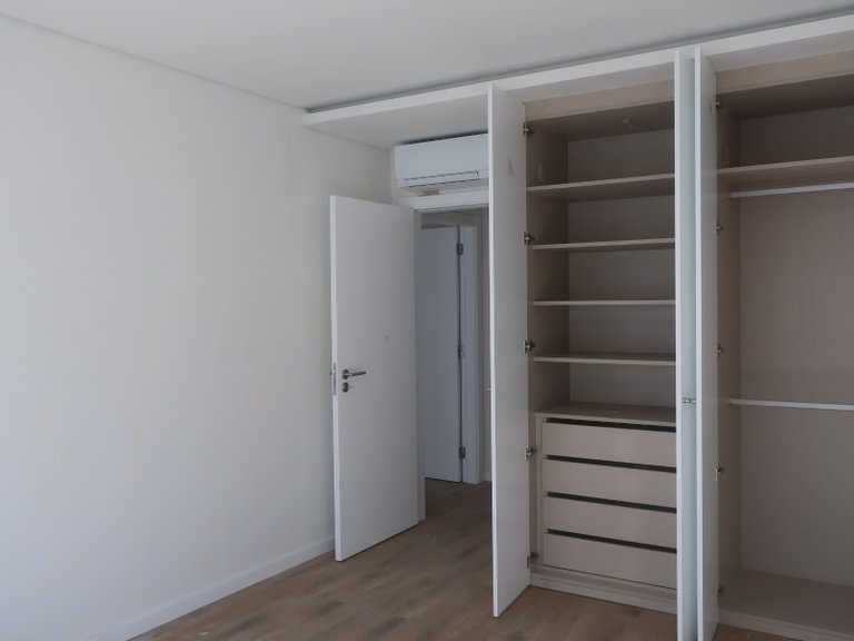 Apartment for Sale in Almada, Cova da Piedade, Pragal e Cacilhas, Almada, Setúbal, Portugal 13