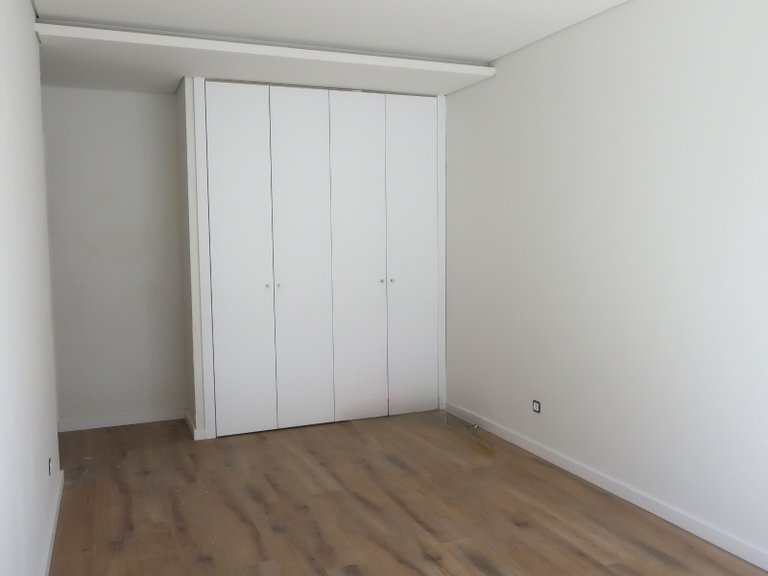 Apartment for Sale in Almada, Cova da Piedade, Pragal e Cacilhas, Almada, Setúbal, Portugal 17