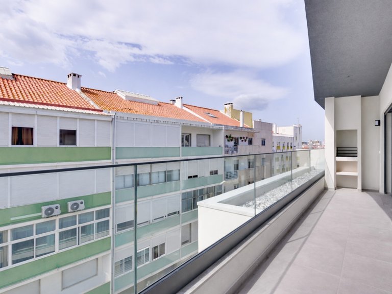 Apartment for Sale in Almada, Cova da Piedade, Pragal e Cacilhas, Almada, Setúbal, Portugal 1