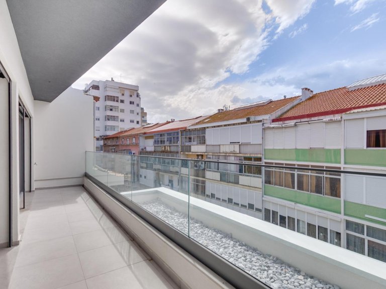 Apartment for Sale in Almada, Cova da Piedade, Pragal e Cacilhas, Almada, Setúbal, Portugal 3