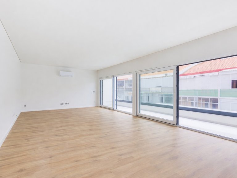 Apartment for Sale in Almada, Cova da Piedade, Pragal e Cacilhas, Almada, Setúbal, Portugal 4