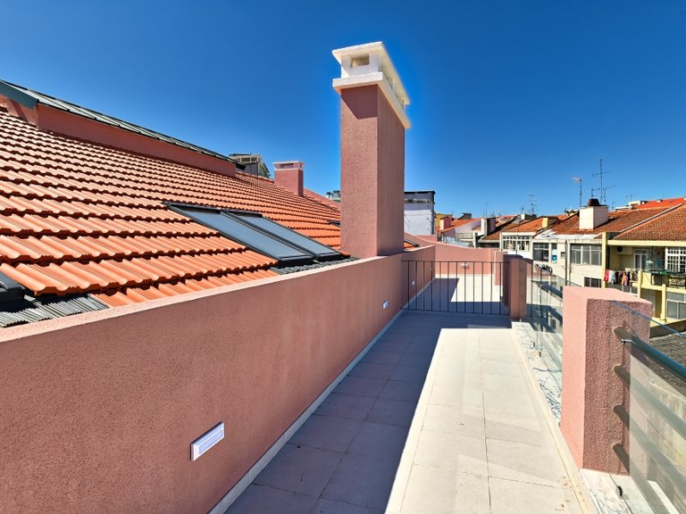 Apartment for Sale in Arroios, Lisboa, Lisbon, Portugal 1