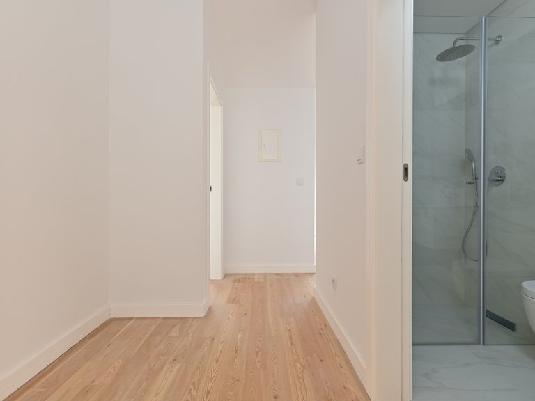 Apartment for Sale in Arroios, Lisboa, Lisbon, Portugal 17