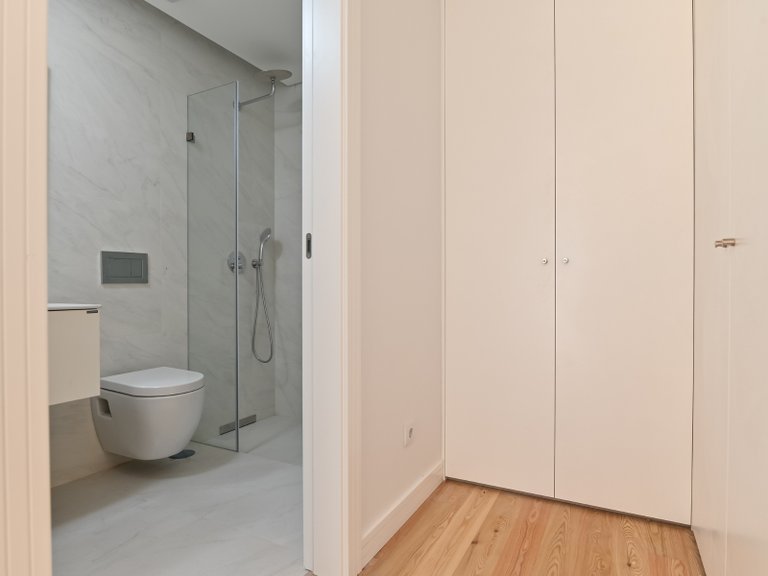 Apartment for Sale in Arroios, Lisboa, Lisbon, Portugal 9