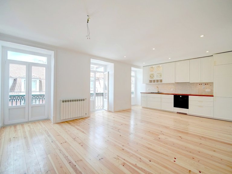 Apartment for Sale in Misericórdia, Lisboa, Lisbon, Portugal 2