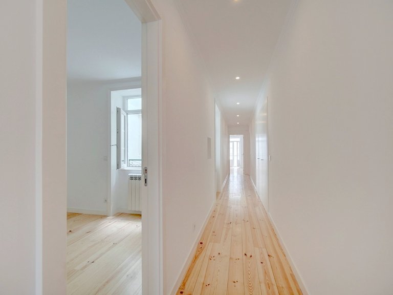 Apartment for Sale in Misericórdia, Lisboa, Lisbon, Portugal 19