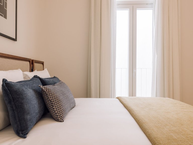 Apartment for Sale in Estrela, Lisboa, Lisbon, Portugal 2