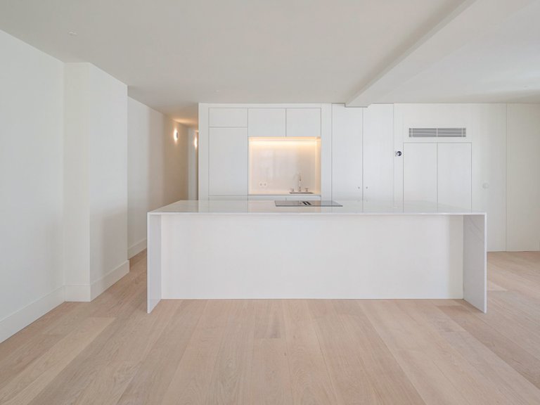 Apartment for Sale in Santo António, Lisboa, Lisbon, Portugal 4