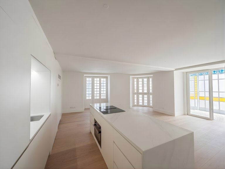 Apartment for Sale in Santo António, Lisboa, Lisbon, Portugal 4