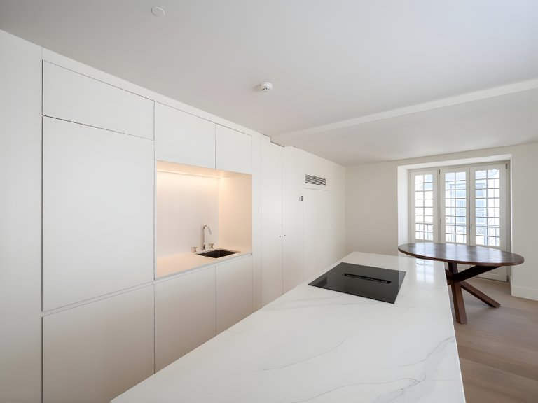 Apartment for Sale in Santo António, Lisboa, Lisbon, Portugal 5