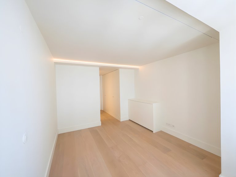 Apartment for Sale in Santo António, Lisboa, Lisbon, Portugal 7