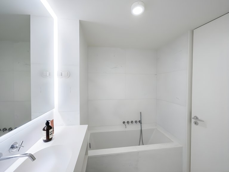 Apartment for Sale in Santo António, Lisboa, Lisbon, Portugal 16