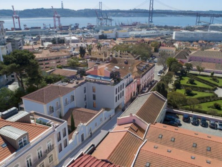 Apartment for Sale in Estrela, Lisboa, Lisbon, Portugal 9