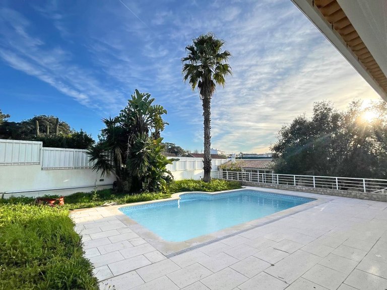 Villa for Sale in Sesimbra (Castelo), Sesimbra, Setúbal, Portugal 3
