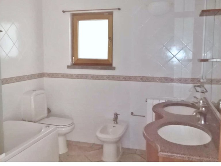 Villa for Sale in Sesimbra (Castelo), Sesimbra, Setúbal, Portugal 16