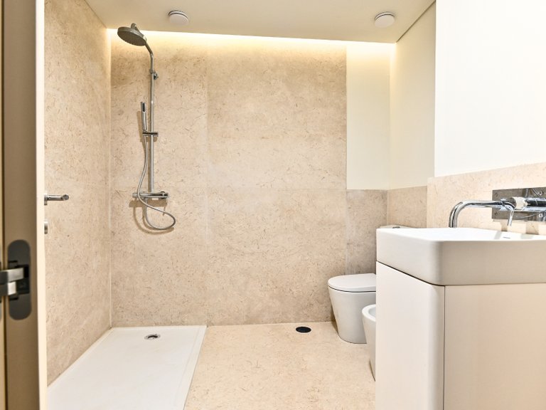 Apartment for Sale in Misericórdia, Lisboa, Lisbon, Portugal 16