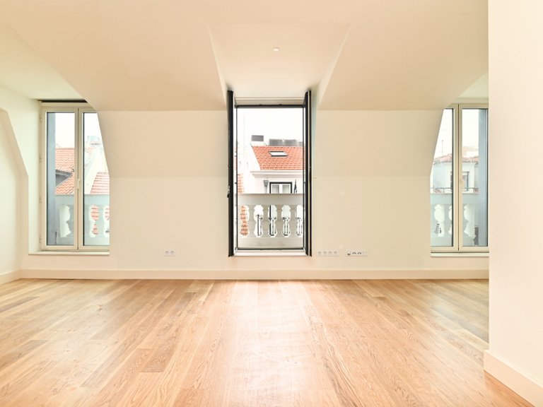 Apartment for Sale in Misericórdia, Lisboa, Lisbon, Portugal 2