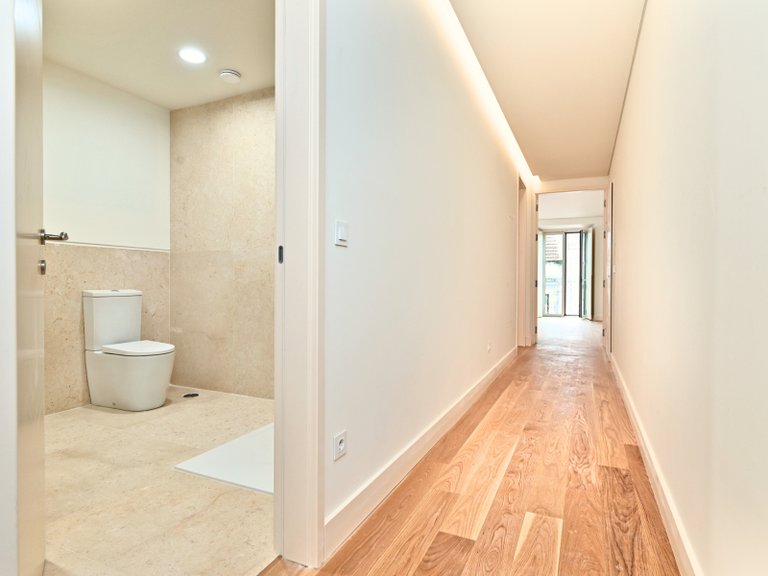 Apartment for Sale in Misericórdia, Lisboa, Lisbon, Portugal 10