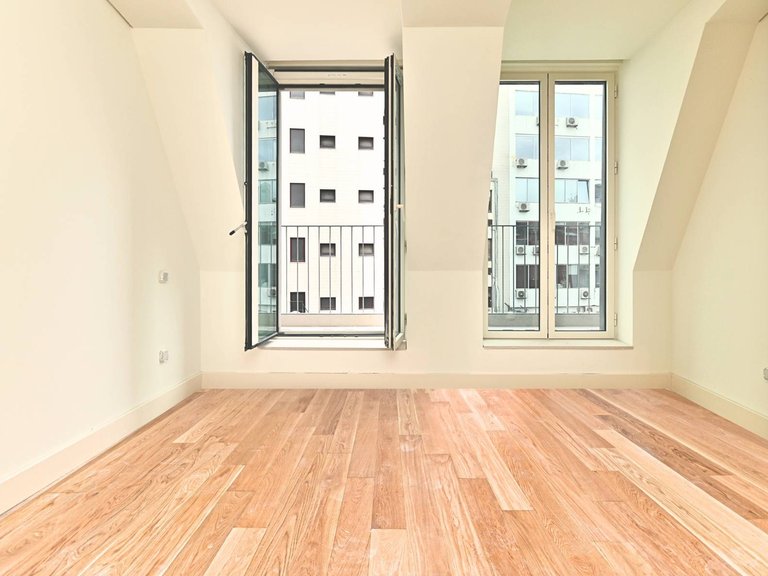Apartment for Sale in Misericórdia, Lisboa, Lisbon, Portugal 12