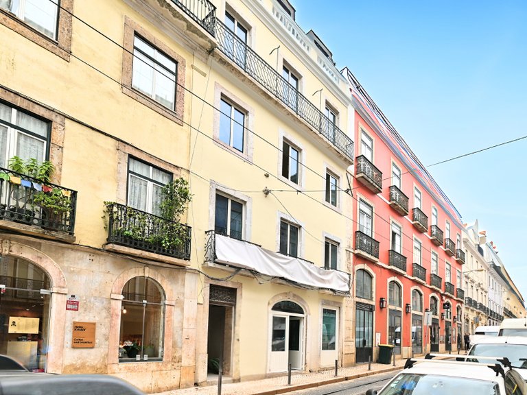 Apartment for Sale in Misericórdia, Lisboa, Lisbon, Portugal 21