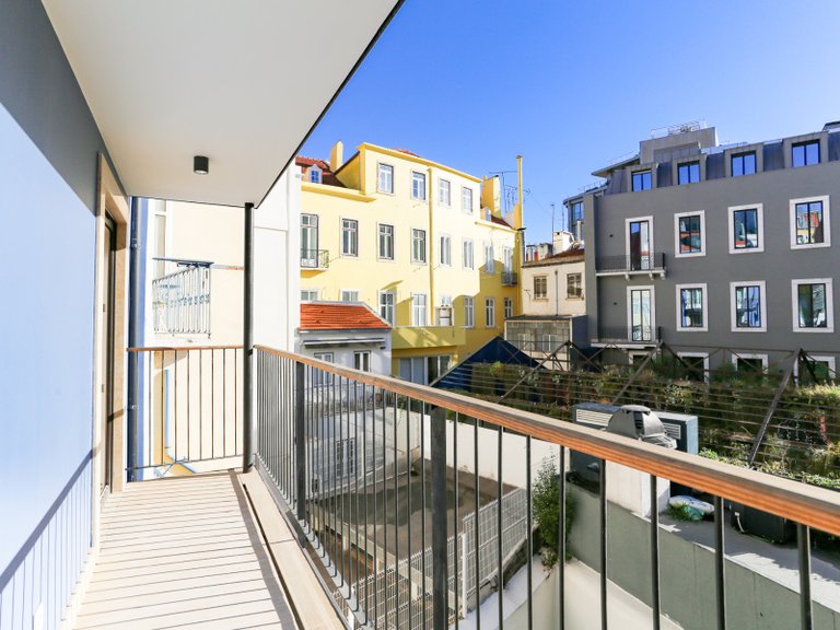 Apartment for Sale in Santo António, Lisboa, Lisbon, Portugal 2