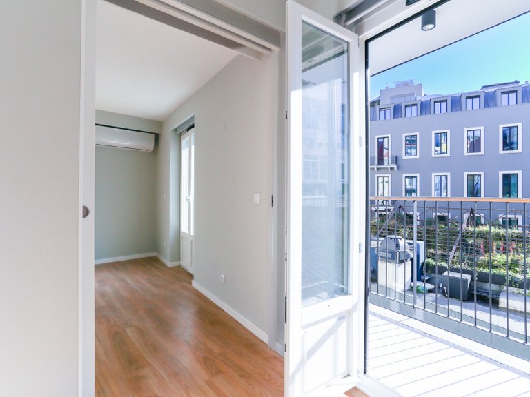 Apartment for Sale in Santo António, Lisboa, Lisbon, Portugal 9