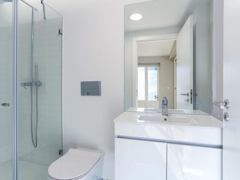 Apartment for Sale in Santo António, Lisboa, Lisbon, Portugal 12