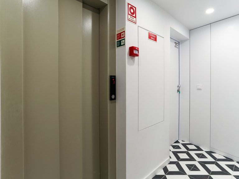 Apartment for Sale in Santo António, Lisboa, Lisbon, Portugal 27
