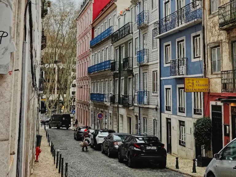 Apartment for Sale in Santo António, Lisboa, Lisbon, Portugal 28