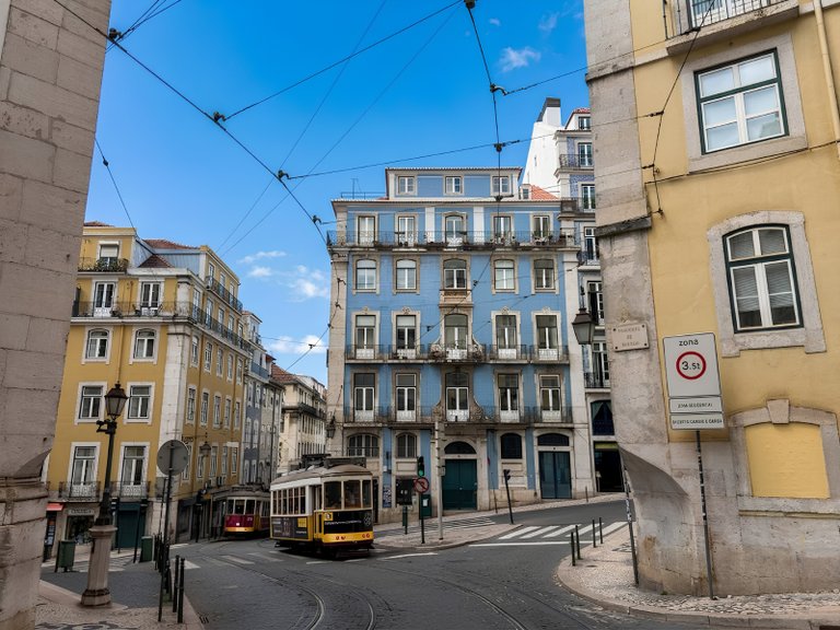 Apartment for Sale in Santa Maria Maior, Lisboa, Lisbon, Portugal 36